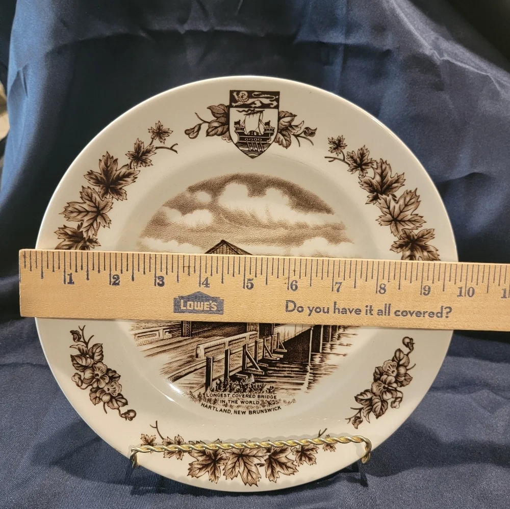 (J19) The collectors series of Atlantic Canada by woods and sons Plate